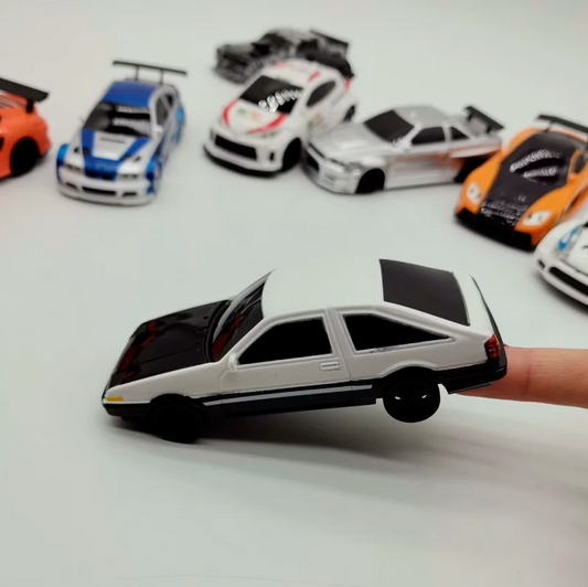 Toyota Trueno AE86 "INITIAL D" | 1:43